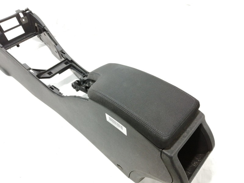 Recambio de apoyabrazos central para renault megane iii coupe dynamique referencia OEM IAM   