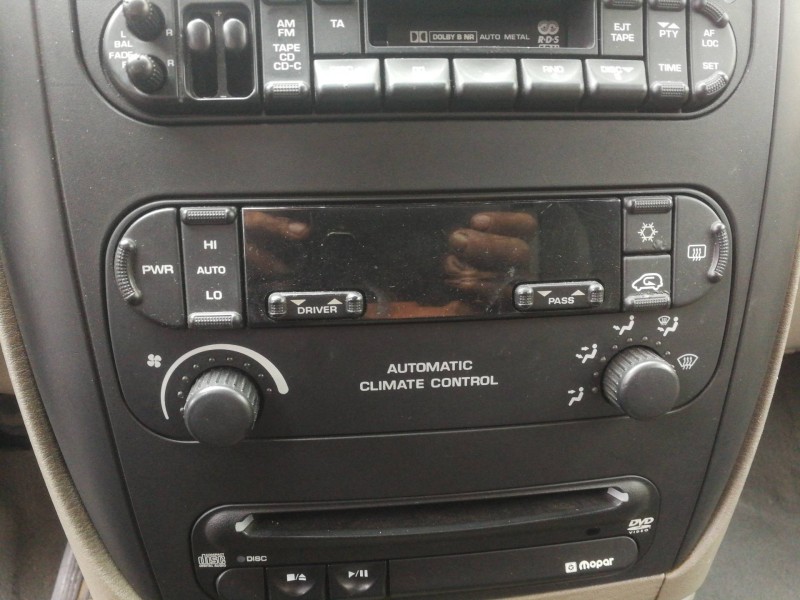 Recambio de mando calefaccion / aire acondicionado para chrysler voyager (rg) 2.4 cat referencia OEM IAM P05005018AC  