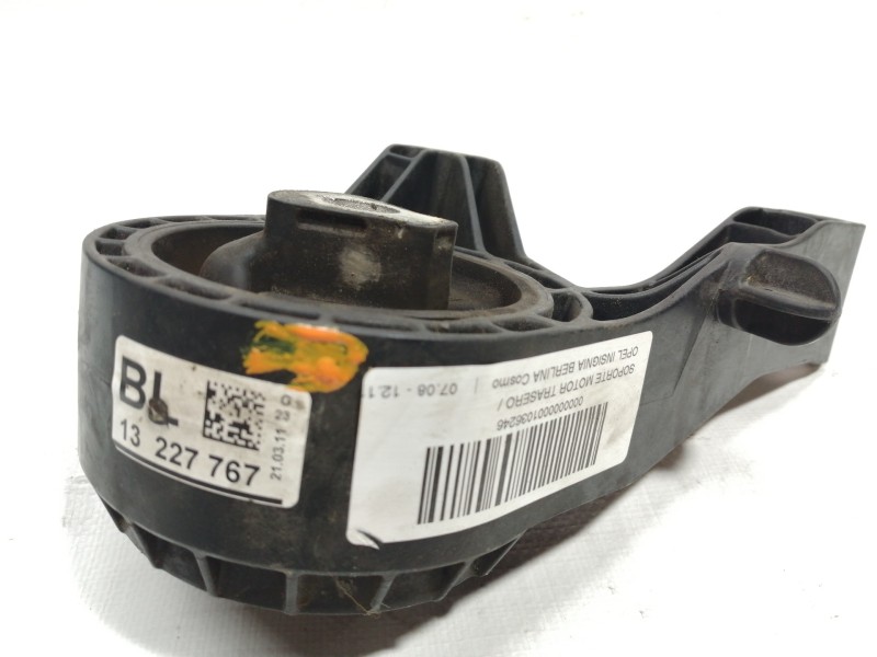 Recambio de soporte motor trasero para opel insignia berlina cosmo referencia OEM IAM BL13227767  