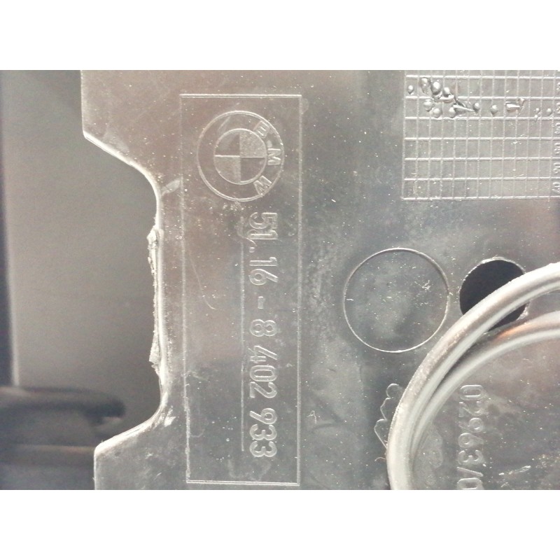 Recambio de apoyabrazos central para bmw x5 (e53) 3.0d referencia OEM IAM 51168402933  