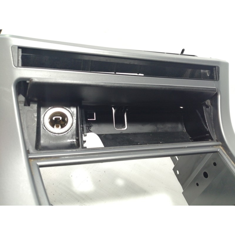 Recambio de apoyabrazos central para bmw x5 (e53) 3.0d referencia OEM IAM 51168402933  