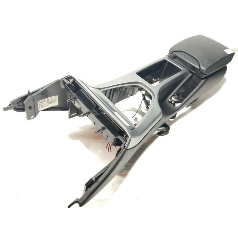 Recambio de apoyabrazos central para bmw x5 (e53) 3.0d referencia OEM IAM 51168402933  