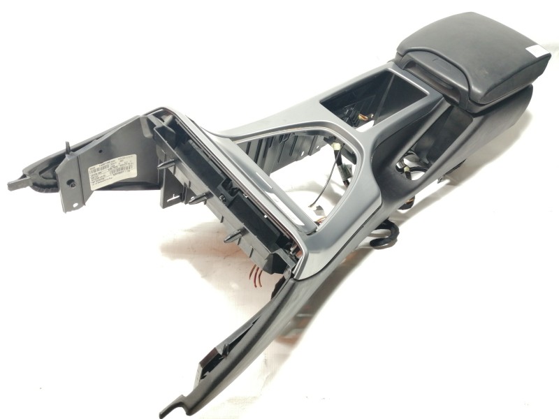 Recambio de apoyabrazos central para bmw x5 (e53) 3.0d referencia OEM IAM 51168402933  