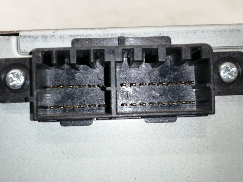 Recambio de sistema audio / radio cd para chrysler voyager (rg) 2.4 cat referencia OEM IAM 05080687AA  