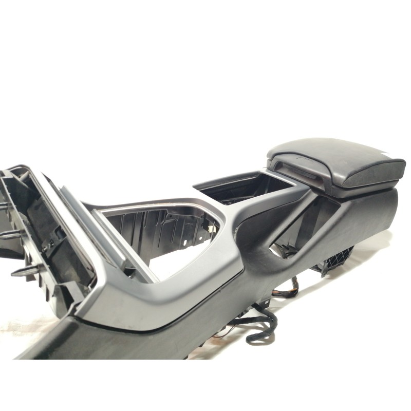 Recambio de apoyabrazos central para bmw x5 (e53) 3.0d referencia OEM IAM 51168402933  