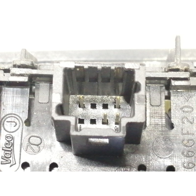 Recambio de mando elevalunas delantero derecho para renault megane iii sport tourer emotion referencia OEM IAM E30176  