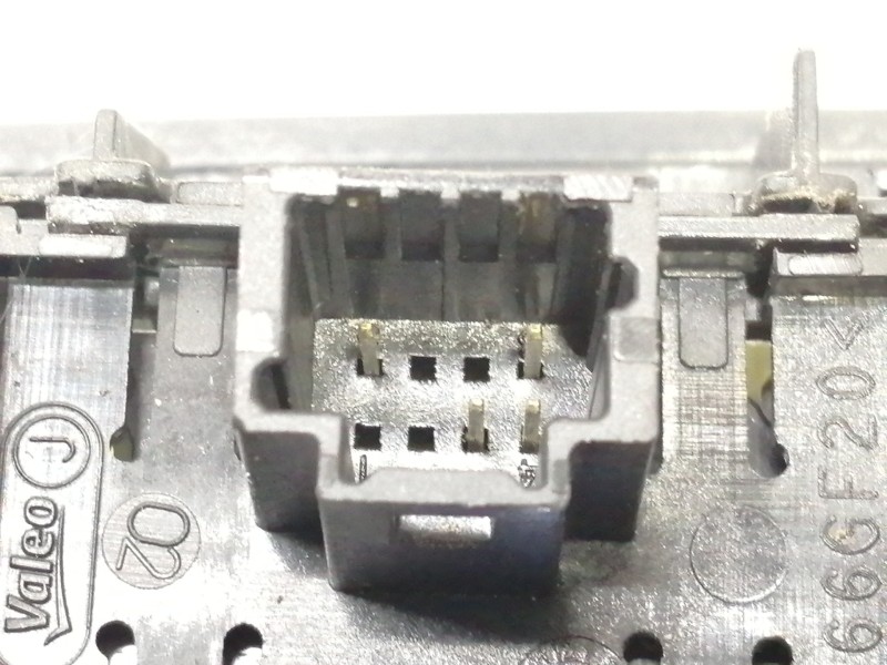 Recambio de mando elevalunas delantero derecho para renault megane iii sport tourer emotion referencia OEM IAM E30176  