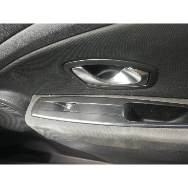 Recambio de mando elevalunas delantero derecho para renault megane iii sport tourer emotion referencia OEM IAM E30176  