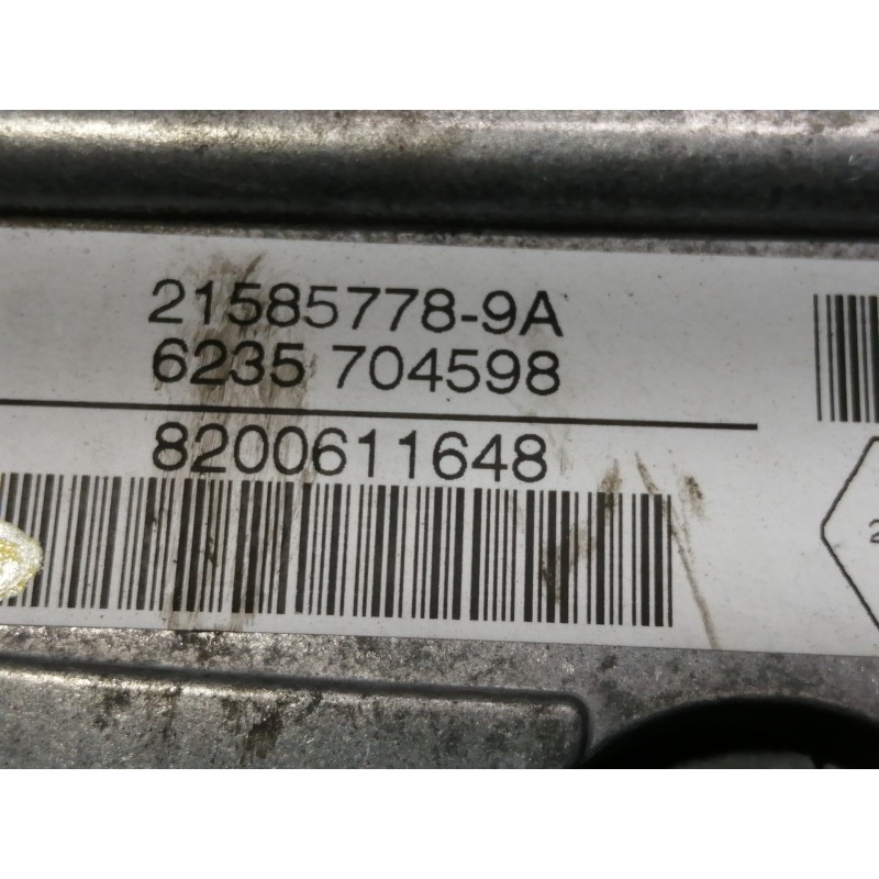 Recambio de centralita motor uce para renault scenic ii authentique referencia OEM IAM 8200611648 6235704598 215857789A