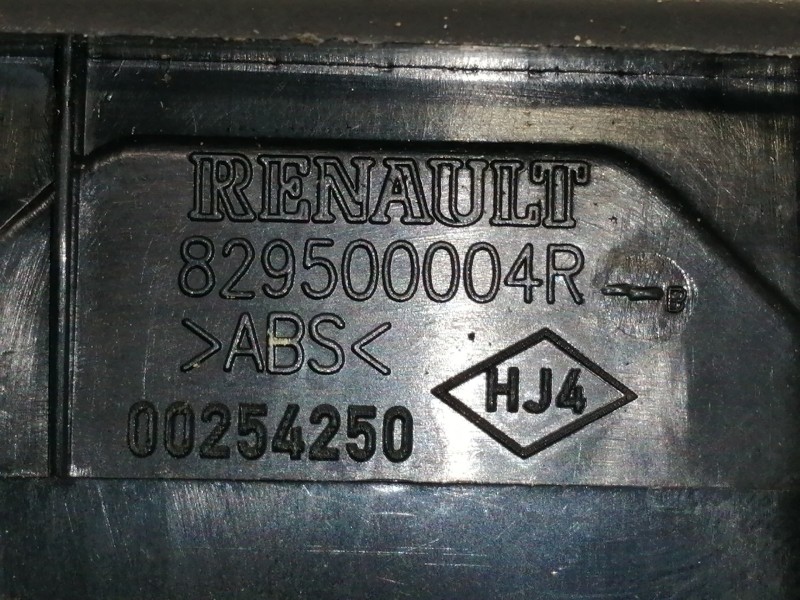 Recambio de mando elevalunas trasero izquierdo para renault megane iii sport tourer emotion referencia OEM IAM 829500004R 156024