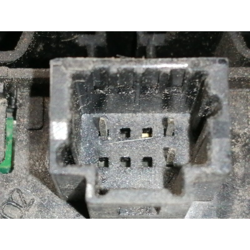 Recambio de mando luces para renault megane iii sport tourer emotion referencia OEM IAM E30175 35010A 1230650