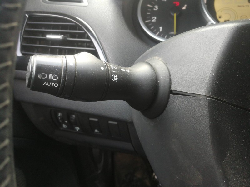 Recambio de mando luces para renault megane iii sport tourer emotion referencia OEM IAM E30175 35010A 1230650