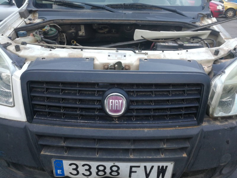 Recambio de rejilla delantera para fiat doblo (119) 1.3 16v jtd cat referencia OEM IAM 735395576  