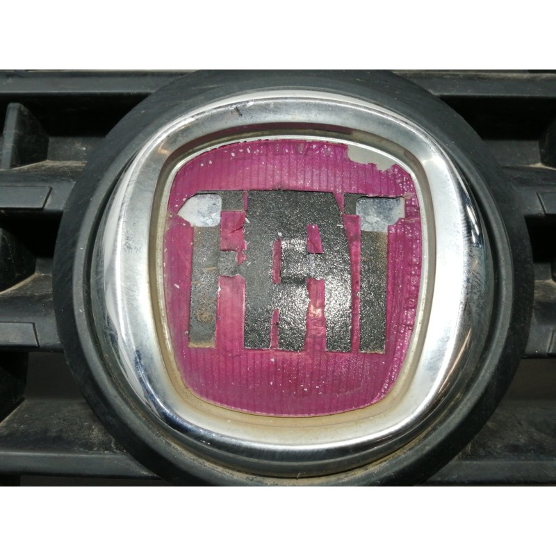 Recambio de rejilla delantera para fiat doblo (119) 1.3 16v jtd cat referencia OEM IAM 735395576  