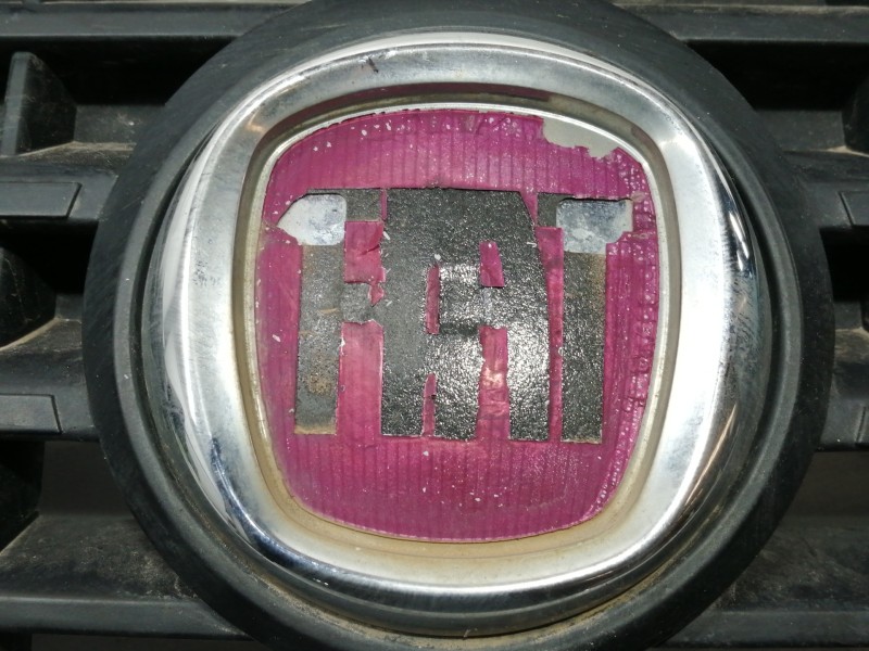 Recambio de rejilla delantera para fiat doblo (119) 1.3 16v jtd cat referencia OEM IAM 735395576  