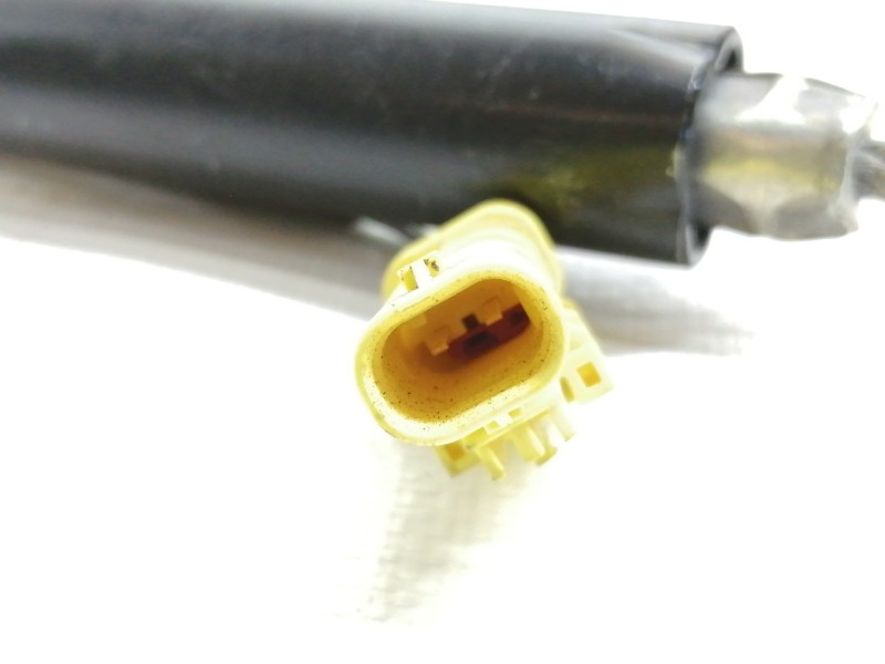 Recambio de cinturon seguridad delantero derecho para opel adam glam ecoflex referencia OEM IAM 33017492B  3 PUERTAS