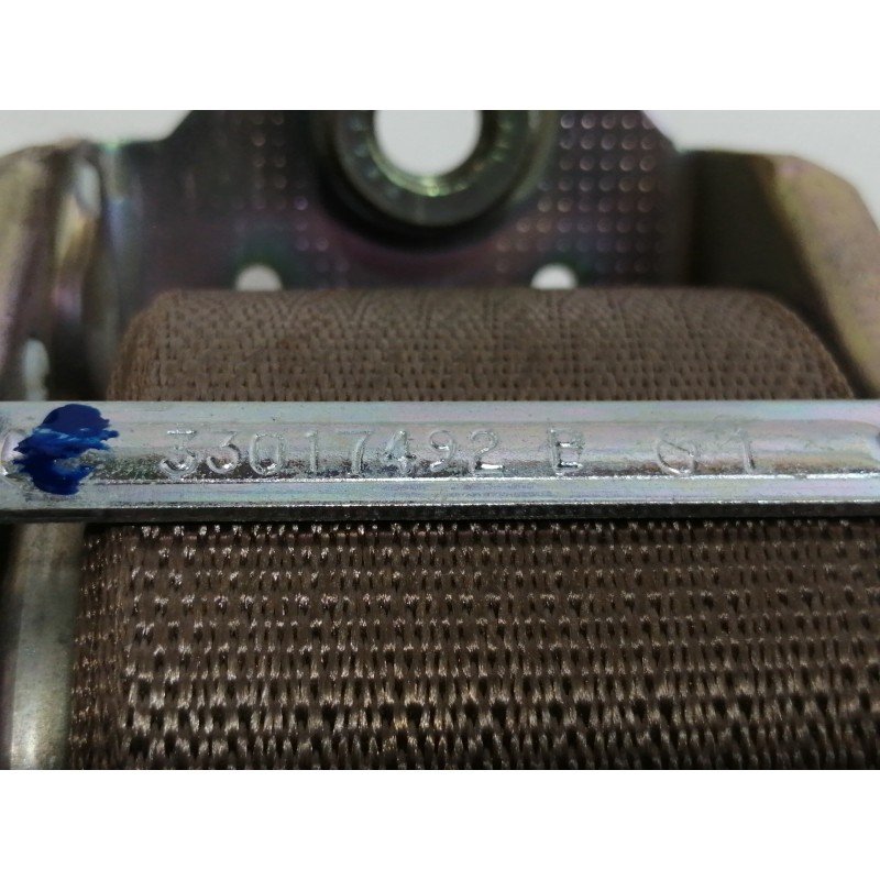 Recambio de cinturon seguridad trasero derecho para opel adam glam ecoflex referencia OEM IAM 33017492B  