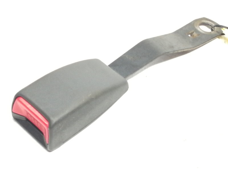 Recambio de enganche cinturon delantero izquierdo para opel monterey ltd referencia OEM IAM   