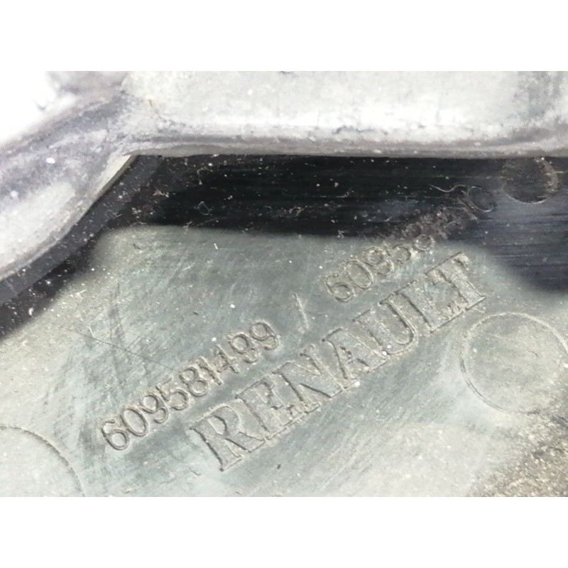 Recambio de volante para renault megane iii sport tourer emotion referencia OEM IAM 609581499 609581410 