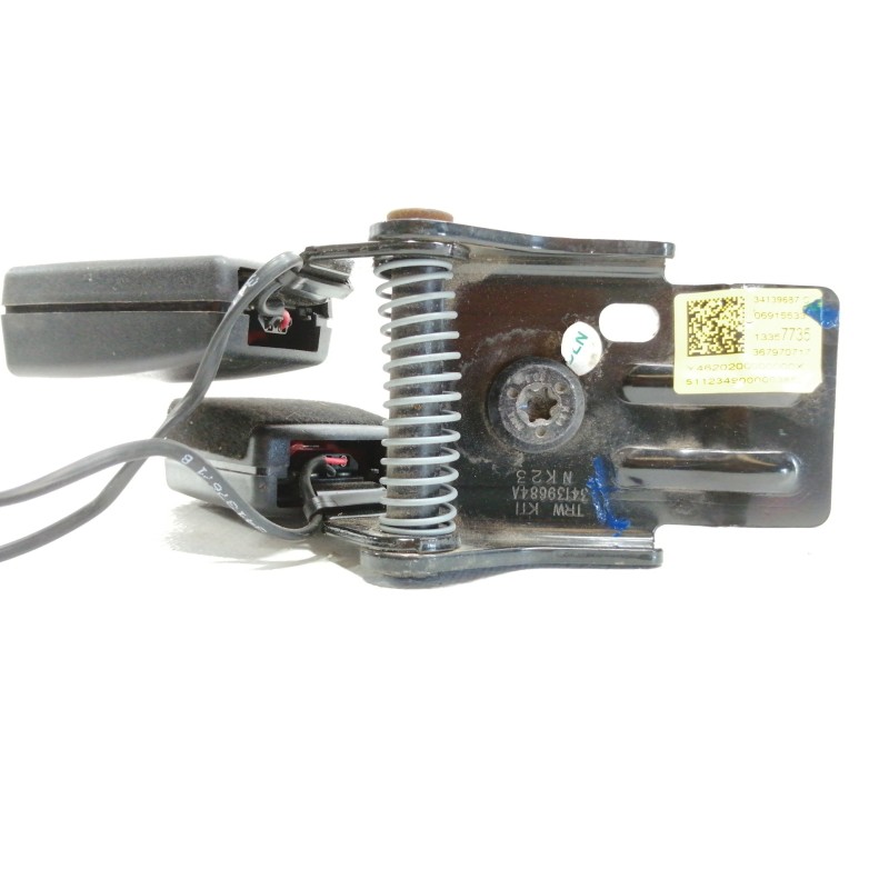 Recambio de enganche cinturon trasero central para opel adam glam ecoflex referencia OEM IAM 13350033  