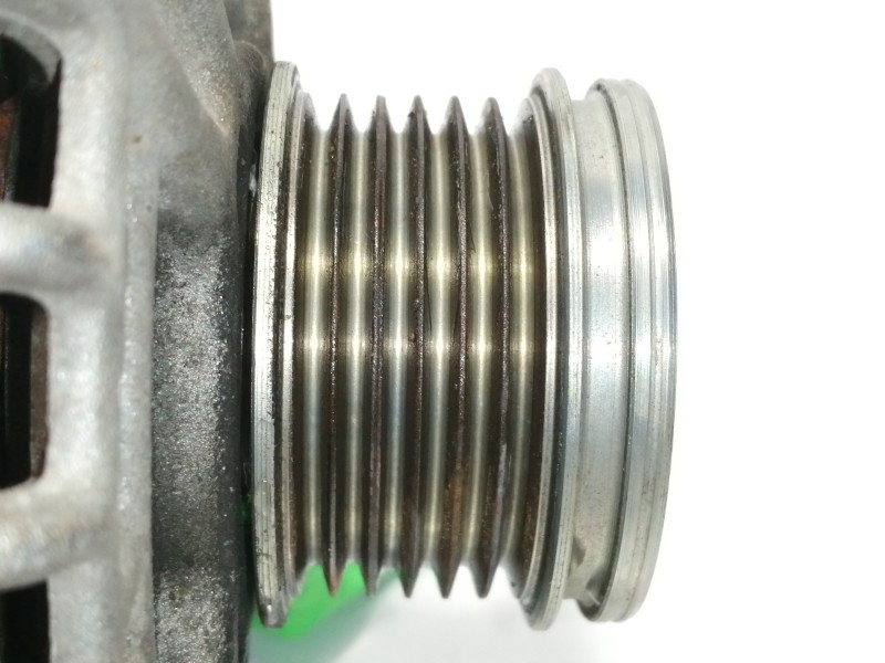 Recambio de alternador para skoda fabia active referencia OEM IAM 04C903023C  