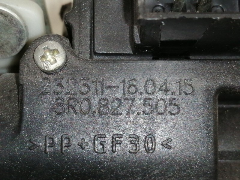 Recambio de cerradura maletero / porton para skoda fabia active referencia OEM IAM 8R0827505  