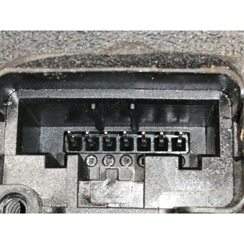 Recambio de cerradura puerta delantera derecha para skoda fabia active referencia OEM IAM 6V1837016A  