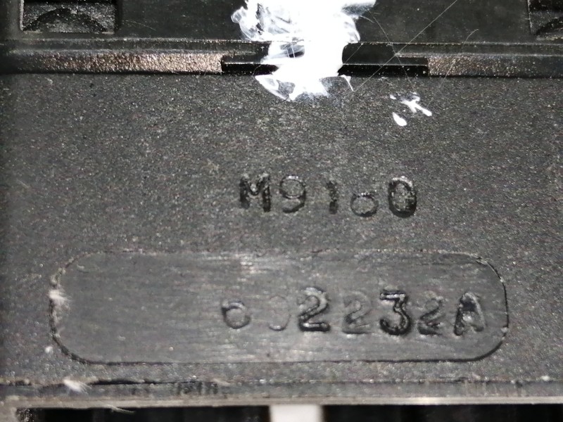 Recambio de warning para dacia sandero ambiance referencia OEM IAM 2517405  