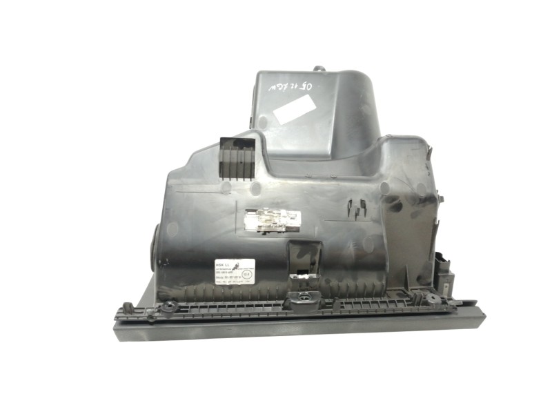 Recambio de guantera para skoda fabia active referencia OEM IAM 6V1857097N  