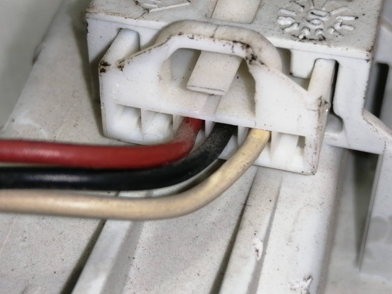 Recambio de luz interior para dacia sandero ambiance referencia OEM IAM 8200074362  