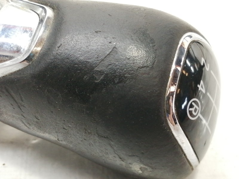 Recambio de guarnecidos palanca cambio para skoda fabia active referencia OEM IAM 6V0711120  POMO CAMBIO