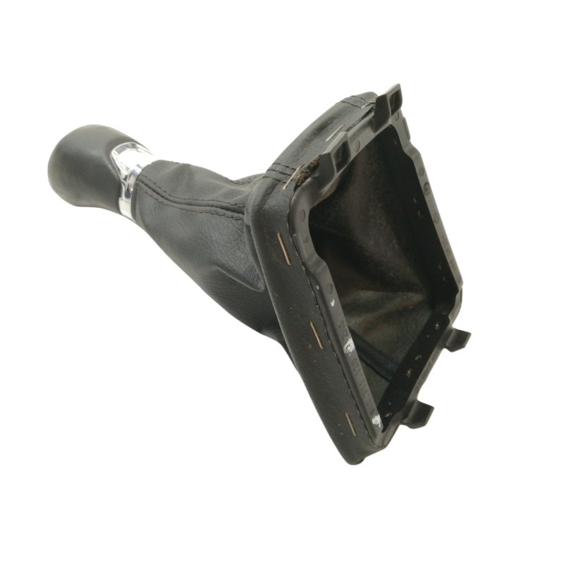 Recambio de guarnecidos palanca cambio para skoda fabia active referencia OEM IAM 6V0711120  POMO CAMBIO