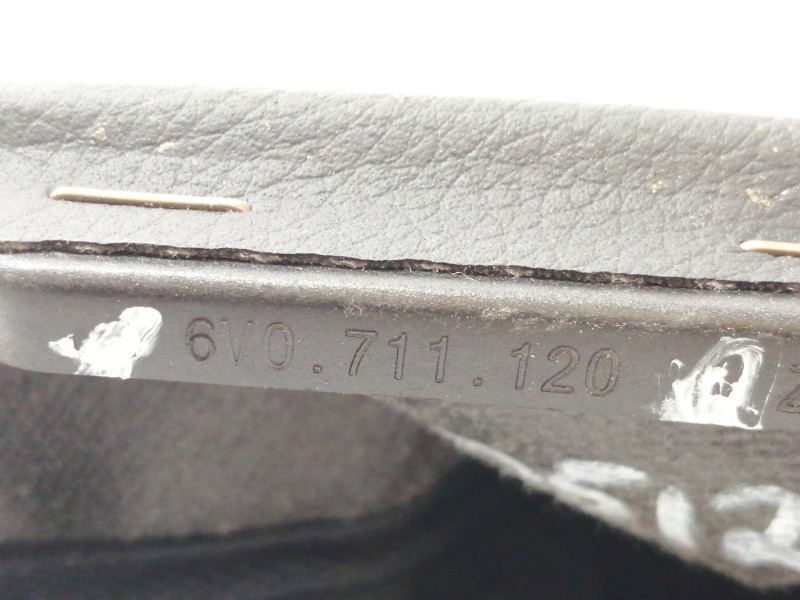 Recambio de guarnecidos palanca cambio para skoda fabia active referencia OEM IAM 6V0711120  POMO CAMBIO