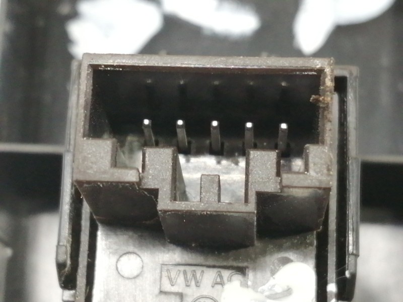 Recambio de mando elevalunas delantero derecho para skoda fabia active referencia OEM IAM 5JA959855  