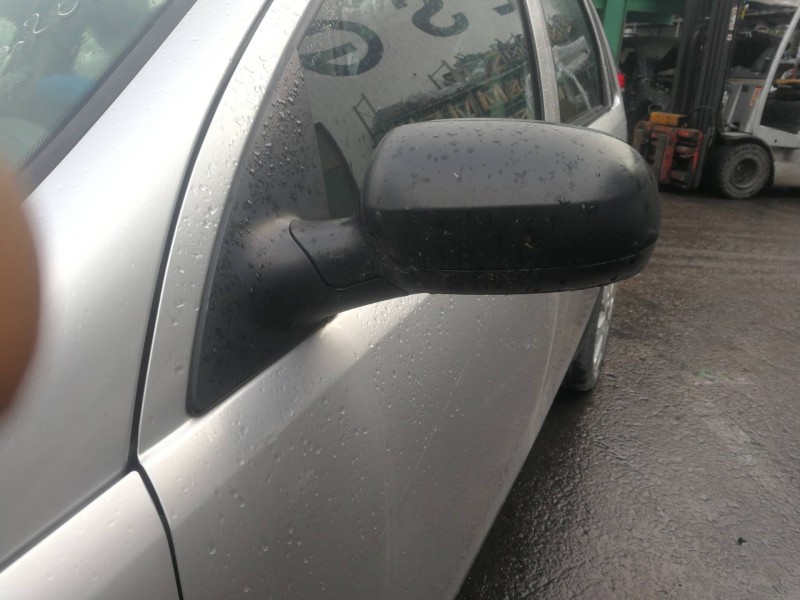 Recambio de retrovisor izquierdo para opel corsa c club referencia OEM IAM 8062349  