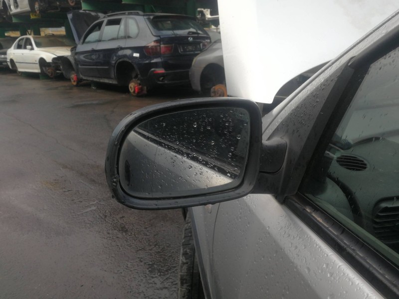 Recambio de retrovisor izquierdo para opel corsa c club referencia OEM IAM 8062349  