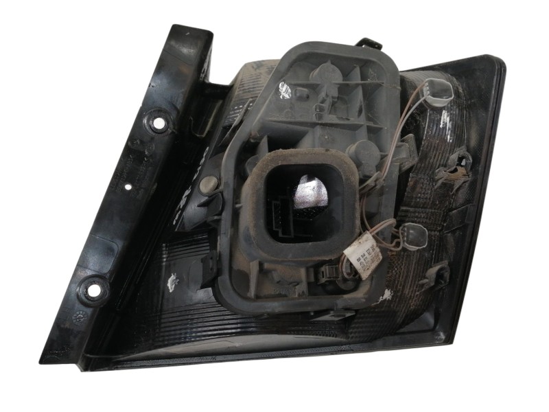 Recambio de piloto trasero izquierdo para skoda fabia active referencia OEM IAM 6V6945095  