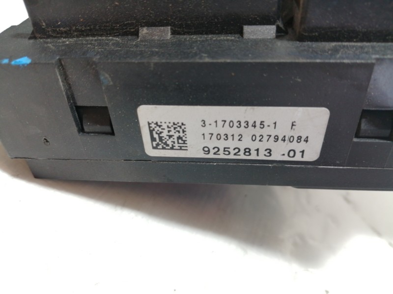 Recambio de caja reles / fusibles para bmw serie 5 lim. (f10) 535d referencia OEM IAM 317033451 01670499 / 16704981 016704991