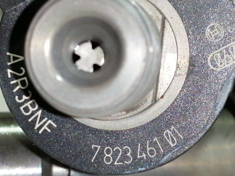 Recambio de inyector para bmw serie 5 lim. (f10) 535d referencia OEM IAM 782346101 A2R3BNF 