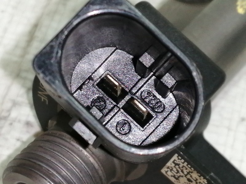 Recambio de inyector para bmw serie 5 lim. (f10) 535d referencia OEM IAM 782346101 A2R3BNF 