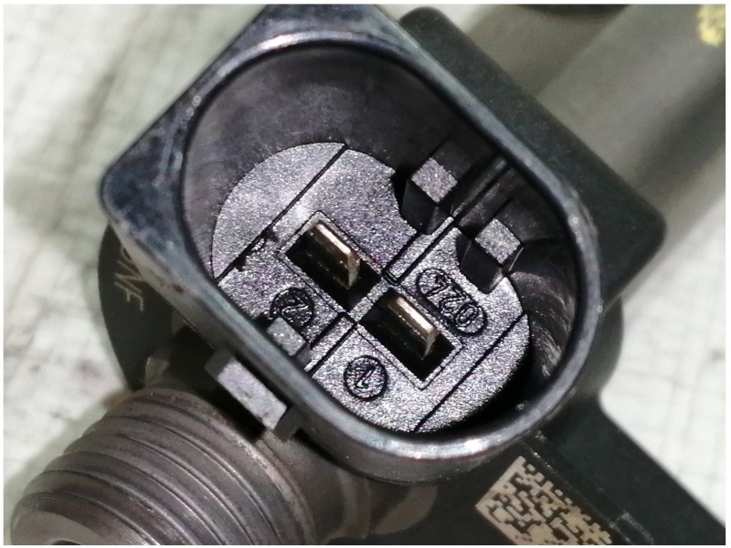 Recambio de inyector para bmw serie 5 lim. (f10) 535d referencia OEM IAM 782346101 A2R3BNF 