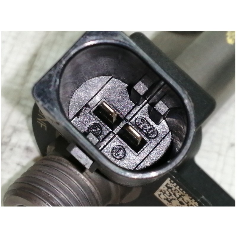 Recambio de inyector para bmw serie 5 lim. (f10) 535d referencia OEM IAM 782346101 A2R3BNF 