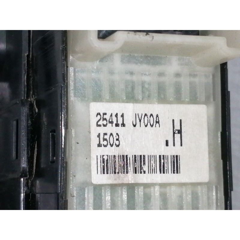 Recambio de mando elevalunas trasero izquierdo para renault koleos dynamique pack2 referencia OEM IAM 25411JY00A 82961JY00A 
