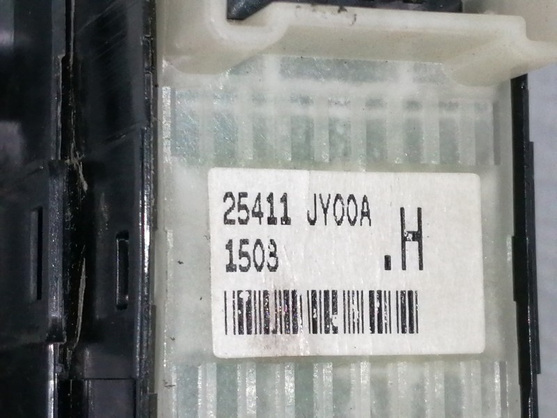 Recambio de mando elevalunas trasero izquierdo para renault koleos dynamique pack2 referencia OEM IAM 25411JY00A 82961JY00A 
