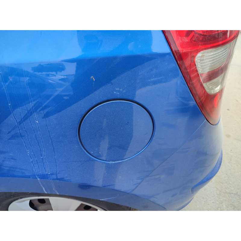 Recambio de tapa exterior combustible para hyundai i30 (fd) 1.6 crdi referencia OEM IAM   