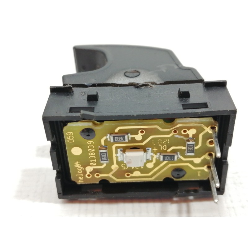 Recambio de mando elevalunas trasero izquierdo para volkswagen passat berlina (3c2) trendline referencia OEM IAM   