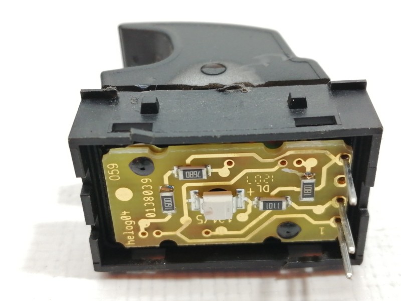 Recambio de mando elevalunas trasero izquierdo para volkswagen passat berlina (3c2) trendline referencia OEM IAM   