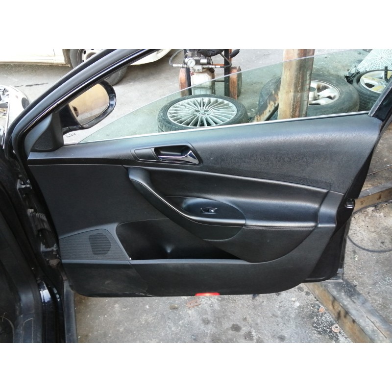 Recambio de guarnecido puerta delantera derecha para volkswagen passat berlina (3c2) trendline referencia OEM IAM 3C1867012  