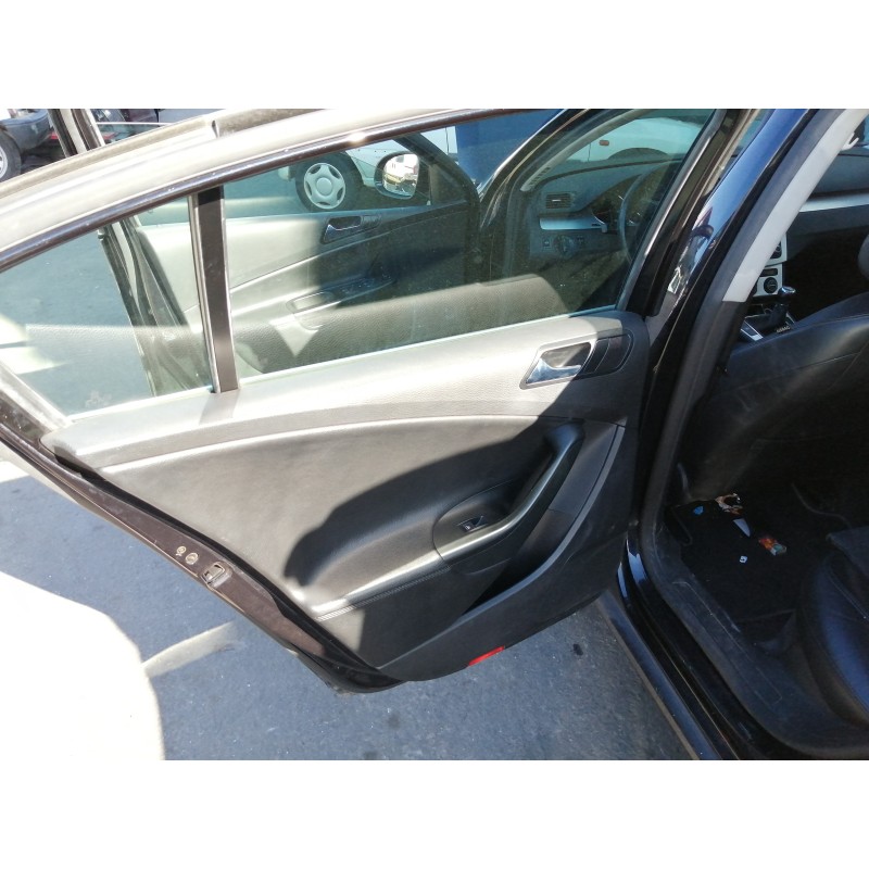 Recambio de guarnecido puerta trasera izquierda para volkswagen passat berlina (3c2) trendline referencia OEM IAM 3C5867211 1970