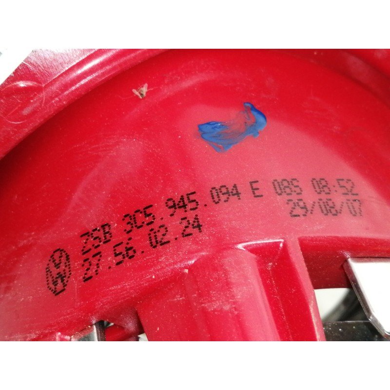 Recambio de piloto trasero derecho interior para volkswagen passat berlina (3c2) trendline referencia OEM IAM 3C5945094  